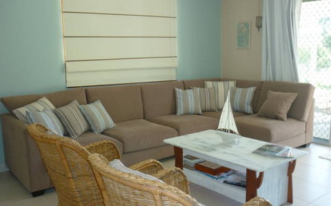 By The Bay - Tourism Noosa 5