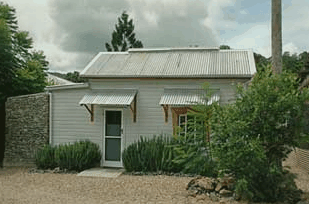 Mavis's Kitchen and Cabins - Tourism Noosa