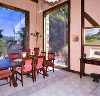 Castle On The Hill Bed and Breakfast - Tourism Noosa