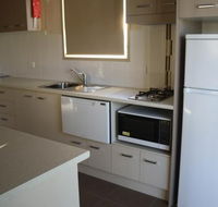 Bowlo Holiday Cabins - Tourism Noosa