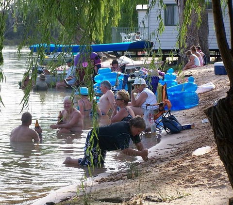 Willow Bend Caravan Park - Tourism Noosa 1