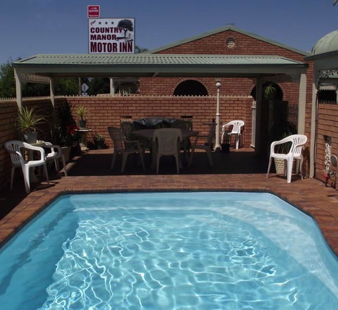 Country Manor Motor Inn - Tourism Noosa 0