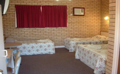 Country Manor Motor Inn - Tourism Noosa 3