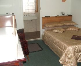 Chatham Motel - Tourism Noosa 1