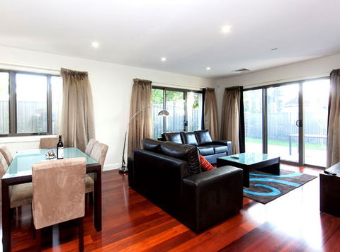 Abode Apartments Albury - Tourism Noosa 4