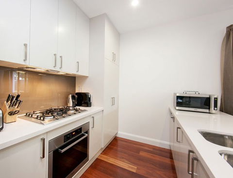 Abode Apartments Albury - Tourism Noosa 5
