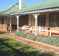 Gundagai Historic Cottages Bed and Breakfast - Tourism Noosa