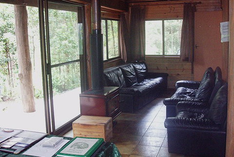 Carawirry Cabins - Tourism Noosa 4