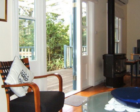 AppleBlossom Cottage - Tourism Noosa 2