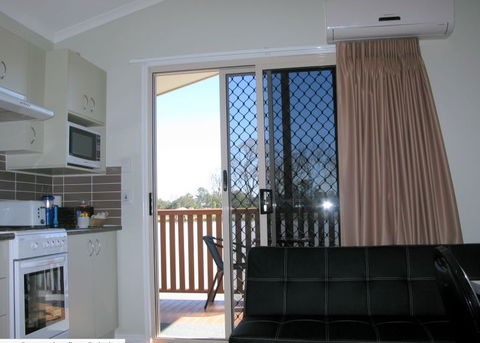 Flame Lily Adventures - Tourism Noosa 0