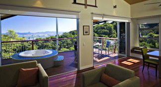 OReillys Mountain Villas - Tourism Noosa 3
