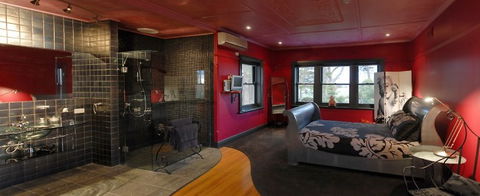 Oakdene Vineyards Guesthouse - Tourism Noosa 0