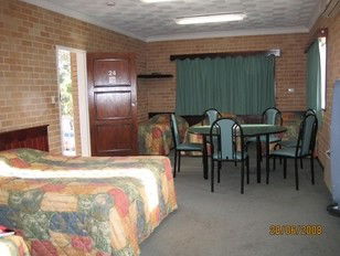 Alexander The Great Motel - Tourism Noosa 2