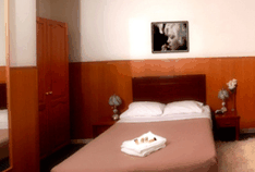 Holiday Lodge - Tourism Noosa