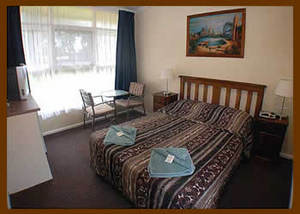 Southern Right Motor Inn - Tourism Noosa 1