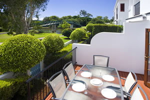 Villa Aqua - Tourism Noosa 0