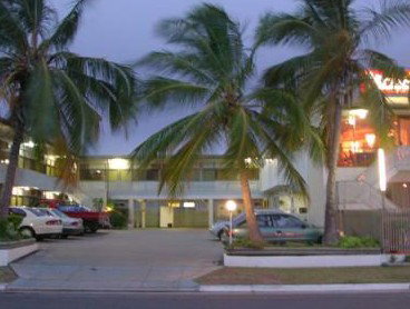 Tropical Gateway Motor Inn - Tourism Noosa 1
