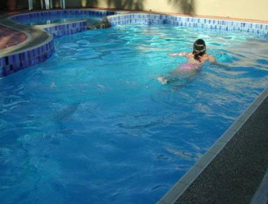 Tropical Gateway Motor Inn - Tourism Noosa 2