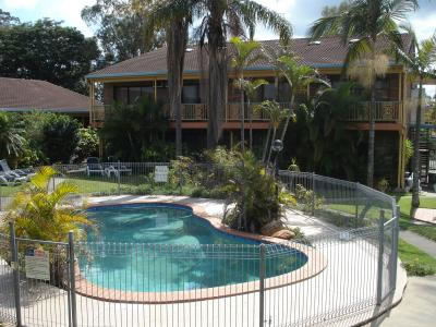 Oxley Motor Inn - Tourism Noosa 3