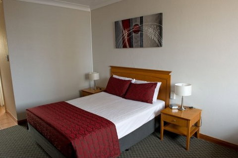 Comfort Inn Robert Towns Motel - Tourism Noosa 3