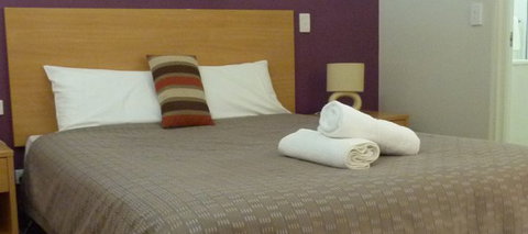 Summit Motel - Tourism Noosa 0
