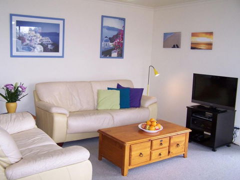 Beachfront Units Merimbula - Tourism Noosa 6