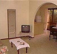 Hyatt Apartments - Tourism Noosa