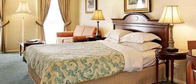 Canterbury International Hotel - Tourism Noosa 0