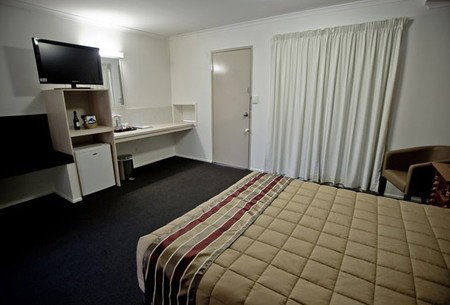 Centrepoint Motor Inn - Tourism Noosa 1