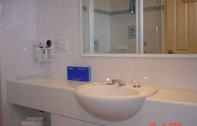 Best Western Macquarie Barracks Motor Inn - Tourism Noosa 1