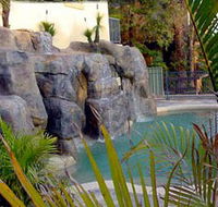 Crusoes Holiday Apartments - Tourism Noosa