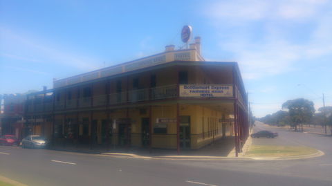 Farmers Arms Hotel - Tourism Noosa 0