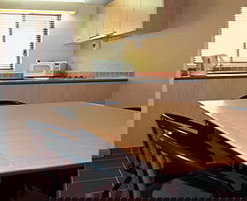 Ayers Rock Resort - The Lost Camel Hotel By Voyages - Tourism Noosa 0