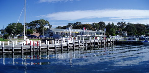 Metung Hotel - Tourism Noosa 0