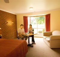 AAt 28 GOLDSMITHGolden Chain Motel - Tourism Noosa