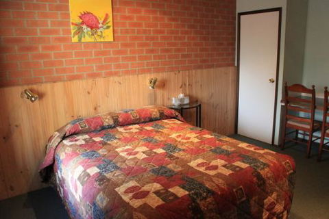 Catalina Motel Lake Macquarie - Tourism Noosa 1