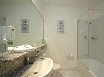 Best Western Grand Country Lodge - Tourism Noosa 2