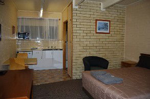 Coastal Comfort Motel - Tourism Noosa 0