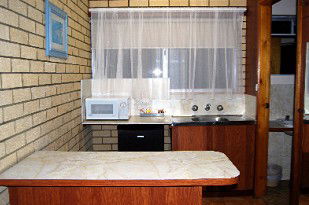 Coastal Comfort Motel - Tourism Noosa 1