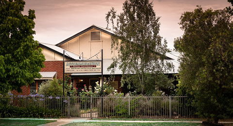 Millies Guesthouse & Serviced Apartments - Tourism Noosa 0
