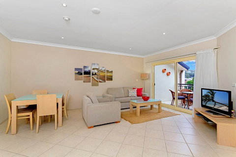 Terrigal Sails Serviced Apartments - Tourism Noosa 4