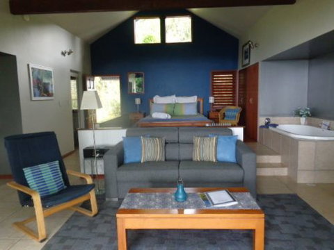 Mountain Edge Lodges - Tourism Noosa 1