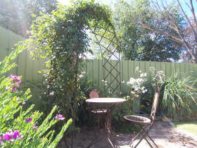 Robyn's Nest Country Cottages - Tourism Noosa 0