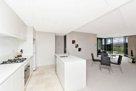 Astra Apartments Canberra - Tourism Noosa 3