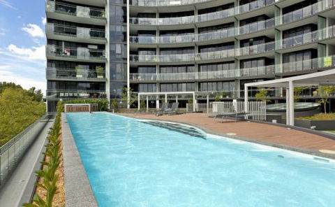Astra Apartments Canberra - Tourism Noosa 5
