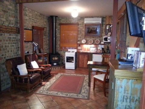 Eagle Foundry B & B - Tourism Noosa 3