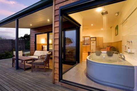 Coastal View Cabins - Tourism Noosa 0