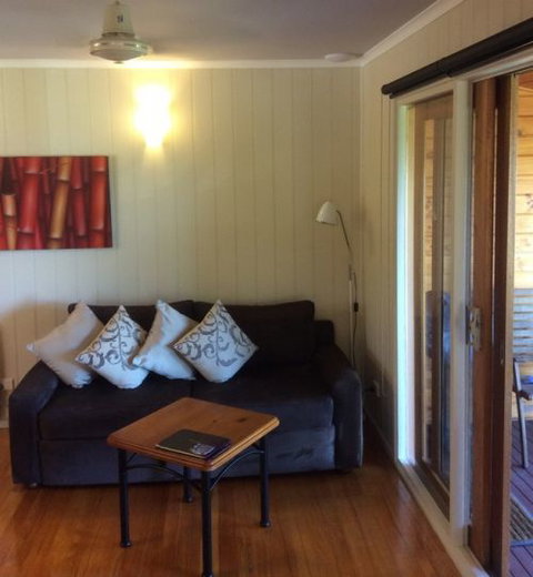 Coastal View Cabins - Tourism Noosa 7