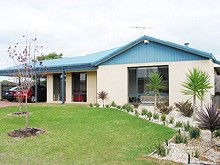 Seaside Homes - Tourism Noosa 7