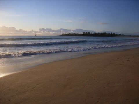 Captain's Quarters - Tourism Noosa 3